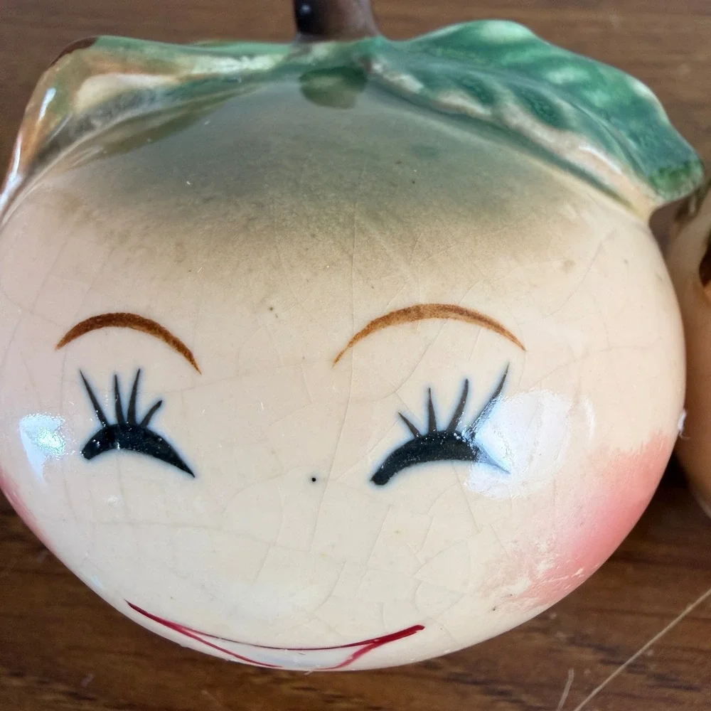 Vintage Anthropomorphic Peach Salt Pepper Shakers Ceramic Kitsch Fruit Faces